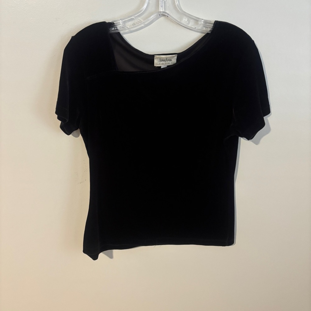Neiman Marcus Black Short Sleeve Velvet Top